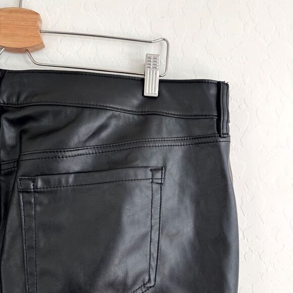 Torrid Perfect Skinny Faux Leather Mid Rise Pant Size 18R - Picture 7 of 12